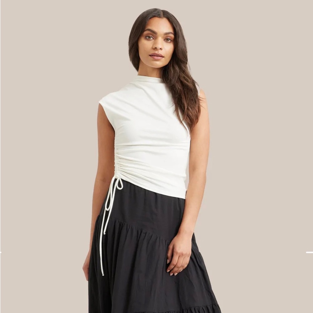 Modern Citizen Jocelyn Asymmetrical Sleevless Tee